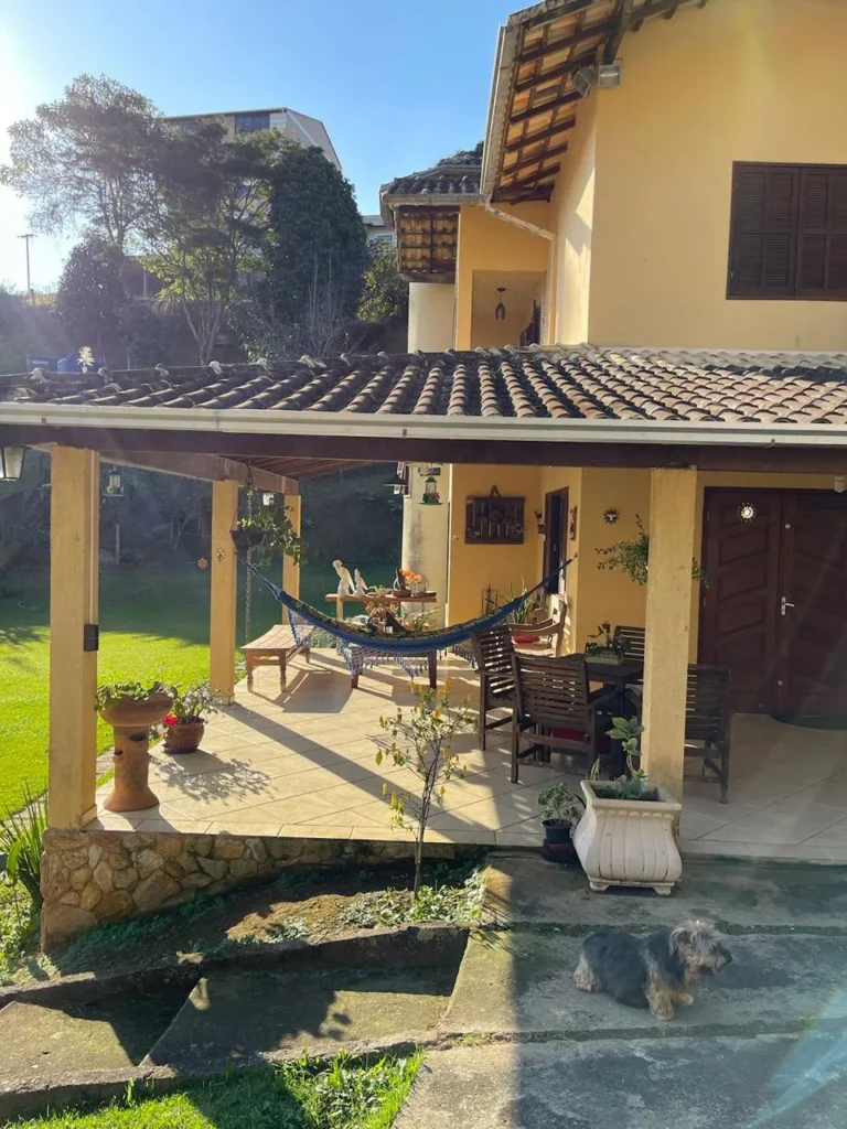 Casa com 3 suítes e terreno de 1.441 m² no Centro, foto 3
