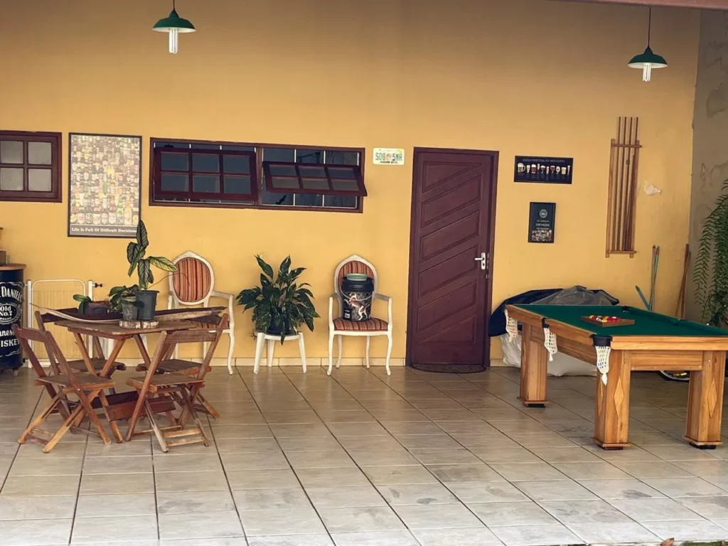 Casa com 3 suítes e terreno de 1.441 m² no Centro, foto 5