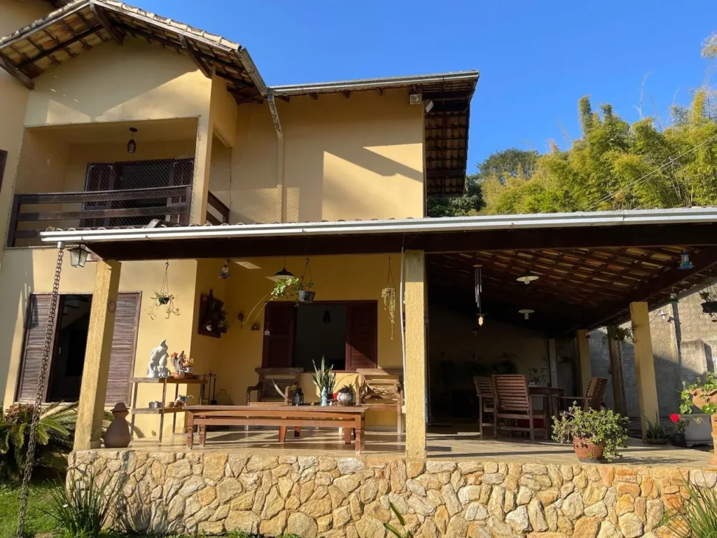 Casa com 3 suítes e terreno de 1.441 m² no Centro, foto 6