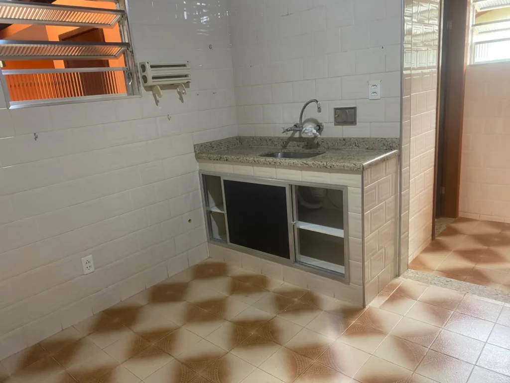 Casa de 2 quartos com quintal ajardinado e fruteiras, foto 10