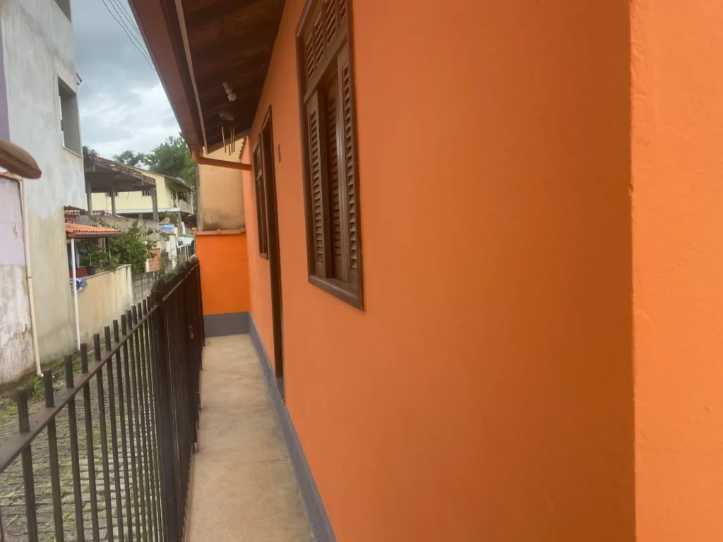 Casa de 2 quartos com quintal ajardinado e fruteiras, foto 14
