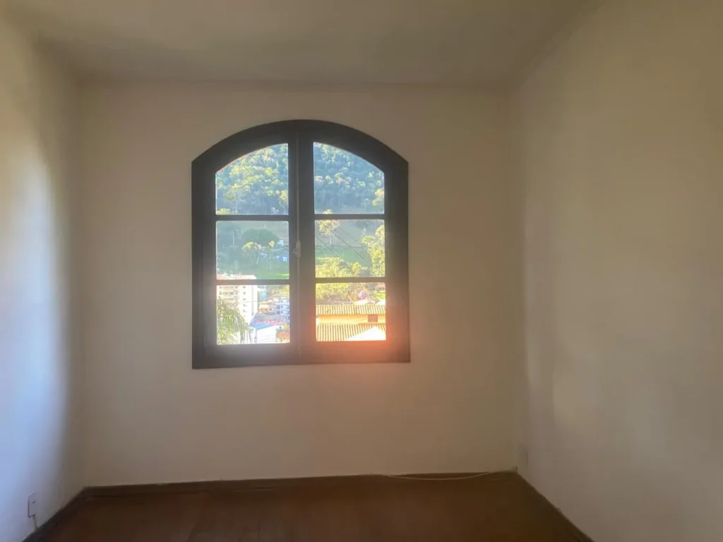 Casa de 2 quartos com terreno de 745 m² no Centro, foto 18