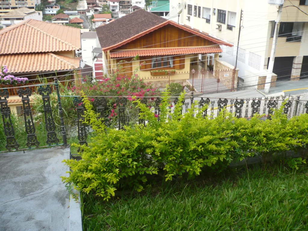 Casa de 2 quartos com terreno de 745 m² no Centro, foto 3