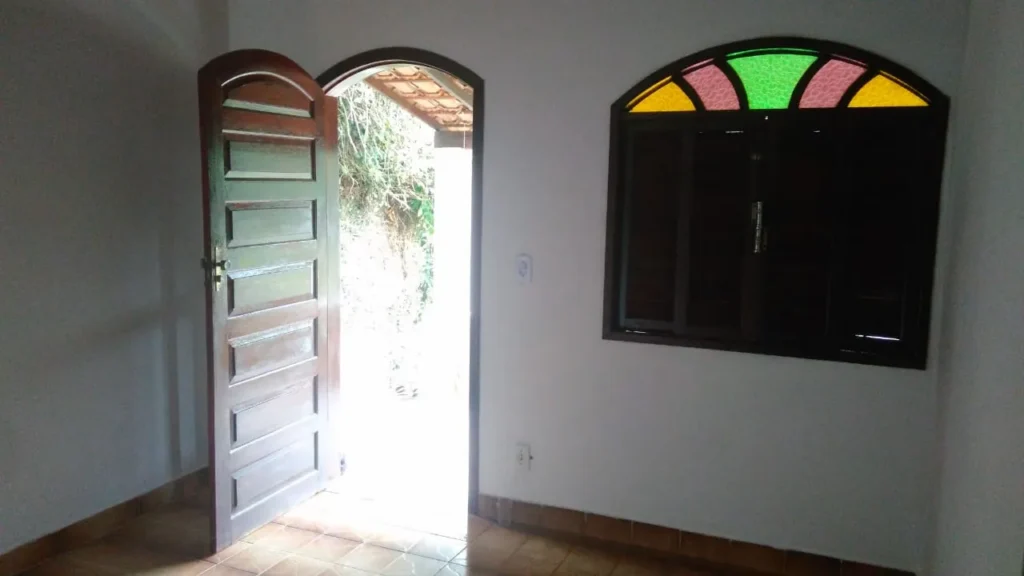 Casa de 2 quartos com varandas em Monnerat, foto 3