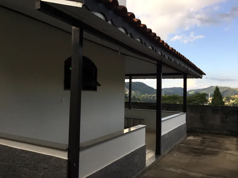 Casa de dois pavimentos com 2 suítes e garagem para 2 carros, foto 4