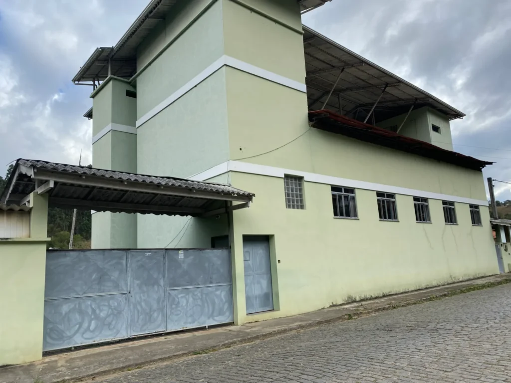 Prédio comercial de 4 pavimentos no Campo Belo