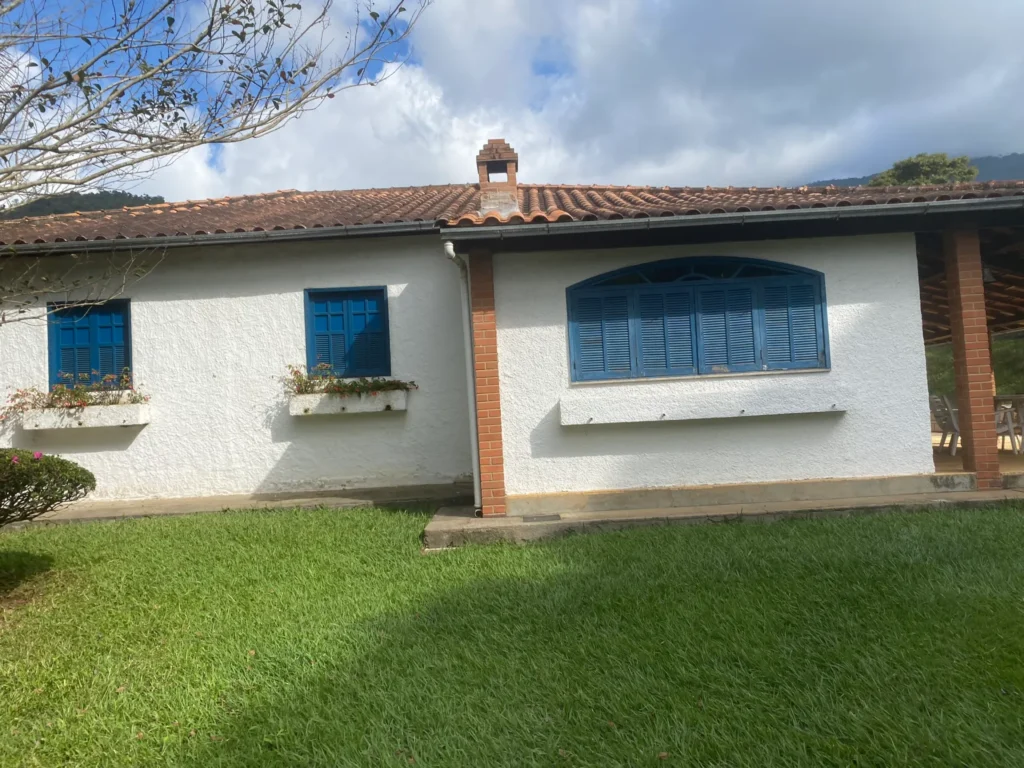 Sítio de 12 hectares com estrutura para pousada, piscina e sauna, foto 2
