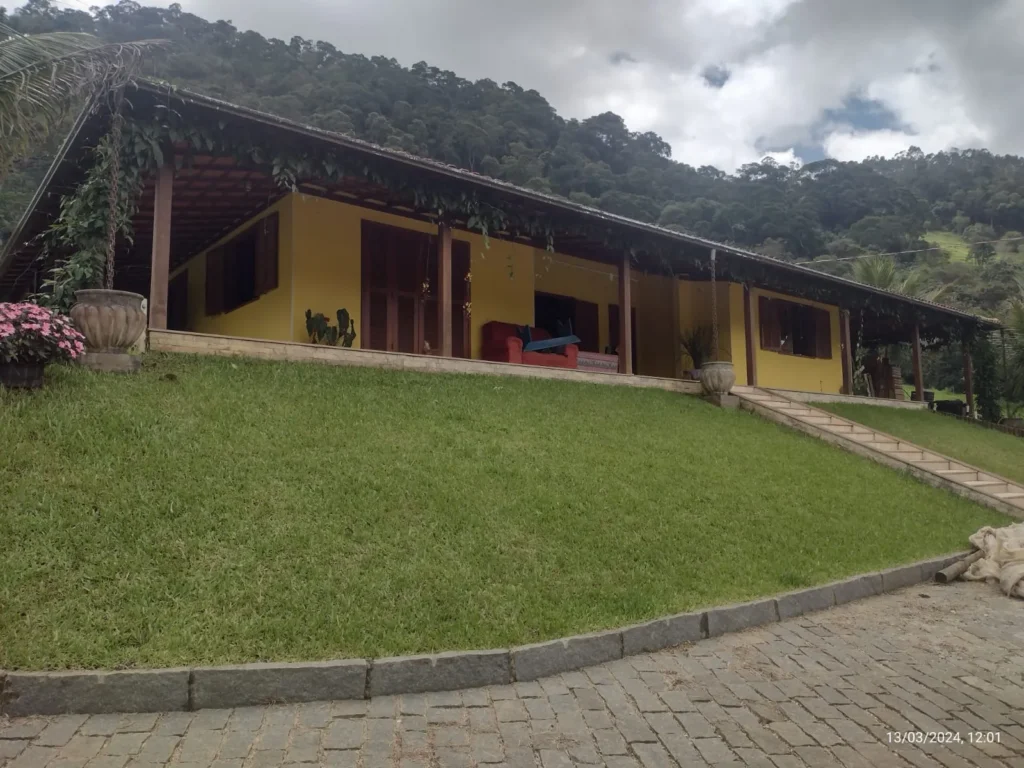 Sítio de 34.248 m² com casa nova, açude e nascente, foto 3