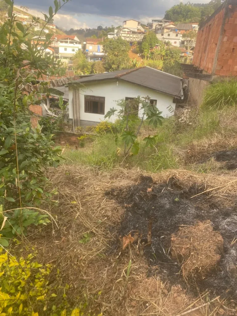 Terreno de 1.500 m² com casa de 2 quartos e poço artesiano, foto 4