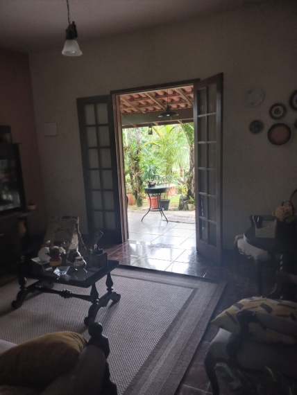 Casa,Venda,CASA EM LOCAL MUITO AGRADÁVEL, COM VARANDA, SALA, 3 QUARTOS (1 SUITE),1046