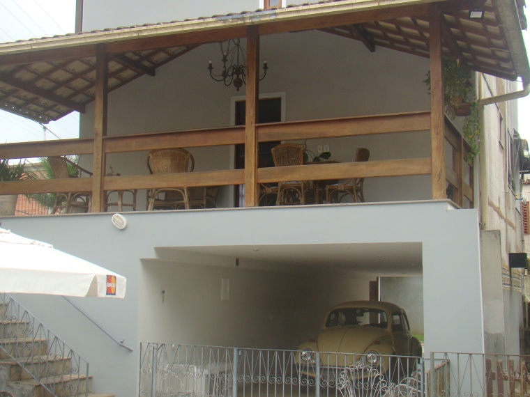 GARAGEM E VARANDA